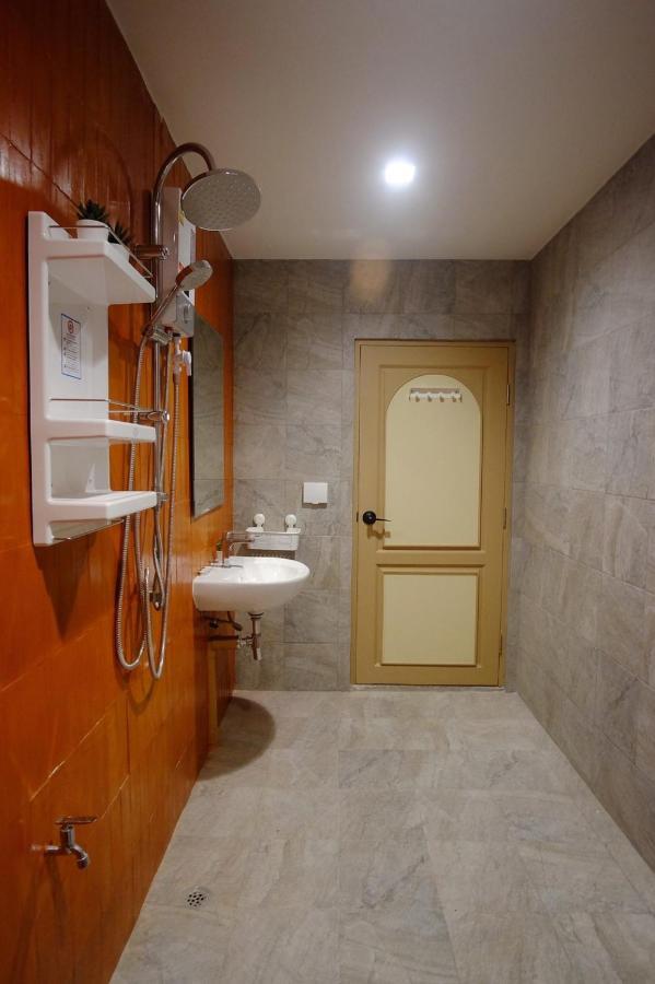 בנגקוק Krung Boutique Hotel מראה חיצוני תמונה
